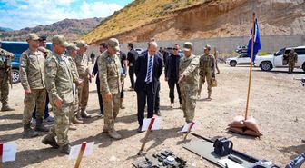 Hakkari Valisi Çukurca'daki Mayın Temizleme Çalışmalarını Yerinde İnceledi