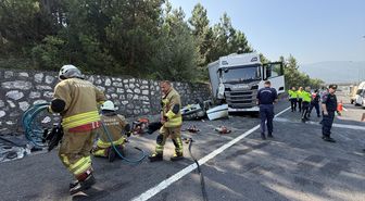 Düzce'de Tır-Otomobil Çarpışması: 1 Ölü
