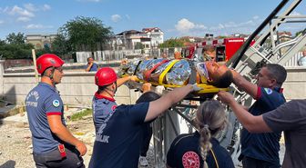 Adapazarı'nda İnşaatta Elektrik Akımına Kapılan İşçi Ağır Yaralandı