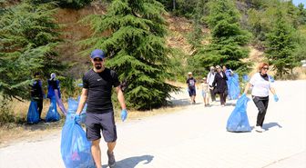 Akşehir'de gönüllüler orman yangınlarına karşı doğayı temizledi
