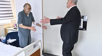 Dervişoğlu hasta vekili ziyaret etti
