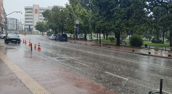 Samsun'da Kuvvetli Sağanak Hayatı Olumsuz Etkiledi