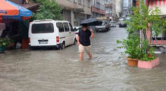 Samsun'da sağanak: Canik'te yollar göle döndü