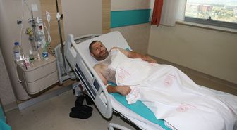 Demir ustası yüksek gerilim akımına kapıldı, 15 gündür tedavi görüyor