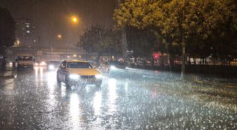 Adana'da Sağanak Hayatı Olumsuz Etkiledi