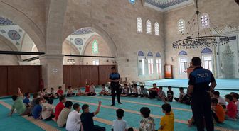 Polisten Kuran Kursu Öğrencilerine Güvenlik Eğitimi