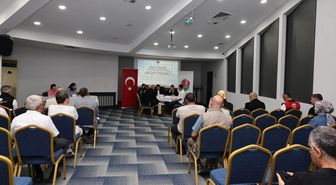 Amasya Valisi halk gününde vatandaşları dinledi
