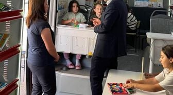 Gezici Kütüphane Aydıntepe'de Kitapseverlerle Buluştu