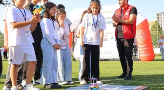 Bayburt'ta Gençlik ve Spor Festivali ile DENEYAP Yaz Okulu Kapanışı Yapıldı