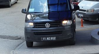 Bilecik'te Resmi Araç Kaldırıma Park Edince Tepki Çekti