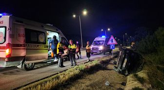 Çorum'da Otomobil Su Tahliye Kanalına Devrildi: 2 Yaralı