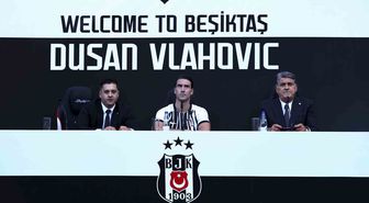Vlahovic 20 bin taraftar önünde imzayı attı