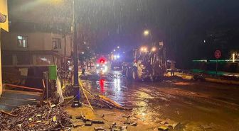 Giresun'da sel felaketi: 2 kişi kayboldu, dereler taştı, yollar kapandı