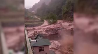 Giresun'da şiddetli yağış sele yol açtı: 2 kayıp, yollar kapandı