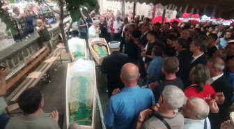 Sel kurbanı Kırca ailesi son yolculuğuna uğurlandı