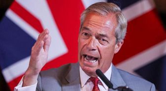 Farage, Clacton Ara Seçimini Kazandı: 'Ezici Zafer' ve Tartışmalar