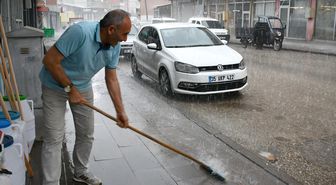 Kars'ta Sağanak ve Dolu Hayatı Olumsuz Etkiledi
