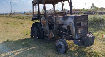 Kars'ta Traktör Yangını: Araç Küle Döndü