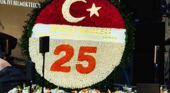 Bahçeli'den AK Parti'ye 25. Yıl Çelengi