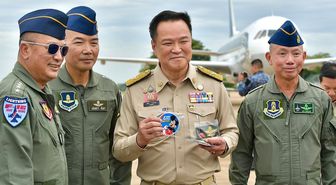 Tayland Başbakanı'na F-16 Eskortu