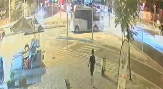 Kırmızı Işık İhlali Kamerada: Motosikletli Yaralandı
