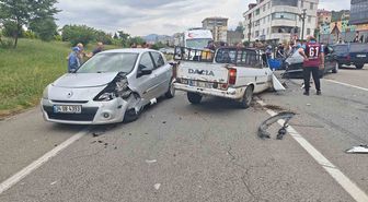 Trabzon'da 3 Araçlı Zincirleme Kaza: 8 Yaralı