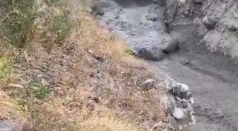Pülümür'de Heyelan Anı Kamerada: 2 Köy Yolu Ulaşıma Açıldı