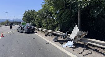 Sakarya'da TIR ve Otomobil Zincirleme Kazası: Uzman Onbaşı Hayatını Kaybetti