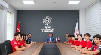 Kayserili Milli Cimnastikçilerden İl Müdürü Kabakcı'ya Ziyaret