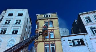 Beyoğlu'nda Yangın: Havai Fişek İddiası