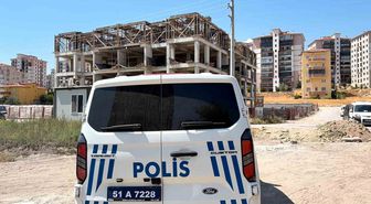 Niğde'de İnşaat İşçisi 2,5 Metreden Düşerek Yaralandı