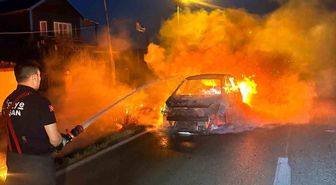 Keşan'da Seyir Halindeki Otomobil Alev Aldı