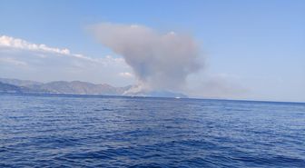 Marmaris'te Zorlu Arazide Yangın