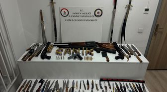 Canik'te Operasyon: Ruhsatsız Silah ve 78 Bıçak Ele Geçirildi