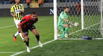 Gençlerbirliği Fenerbahçe'yi 2-1 Devirdi