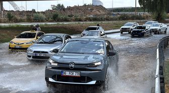 Adana'da Ani Sağanak ve Fırtına Hayatı Olumsuz Etkiledi