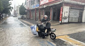Adana'da Sağanak ve Rüzgar Hayatı Olumsuz Etkiledi