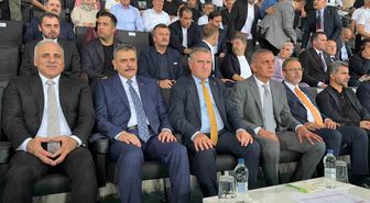 Bakanlar Diyarbakır'da Maç Tribününde