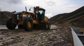 Erzurum'da Heyelan: Yol Temizliği Başladı