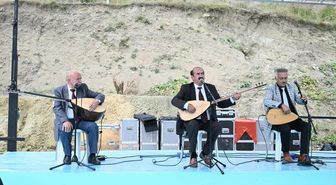 Aşık Sümmani Ablaktaşı'nda Anıldı