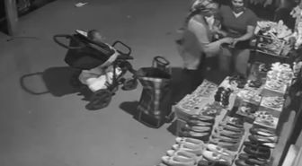 Esenyurt'ta Mağazadan Ayakkabı Çalan 4 Kadın Kamerada