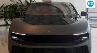 Ferrari'nin İlk Elektrikli Süper Otomobili 40 Milyon Dolara Satıldı: Rekor Kırdı