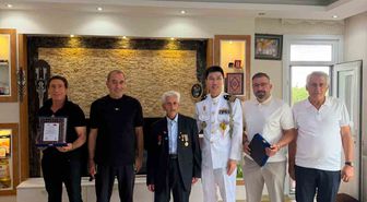 Kore Gazisi Abdulhadi Yeşilkaya'ya Büyükelçilikten Plaket
