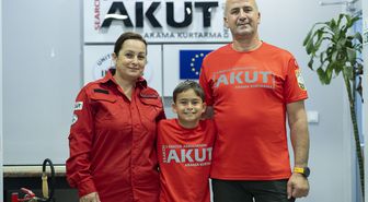 Depremzede Çift AKUT'ta Umut Oldu