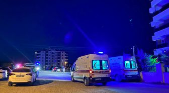 Aksaray'da Apartman Yangını: 6 Kişi Dumandan Etkilendi