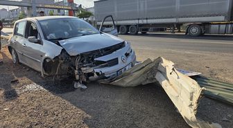 Bingöl'de İki Otomobil Çarpıştı: 3 Yaralı