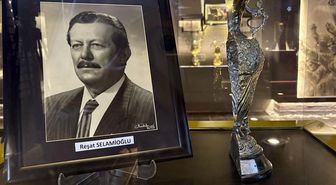 Bir kupa, iki şampiyon: 53 yıl önce ikiye bölünen kupanın yarısı Göztepe, yarısı Galatasaray'da