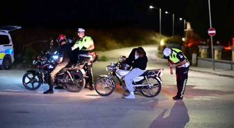 Edirne'de Motosiklet Sürücülerine Gece Trafik Denetimi