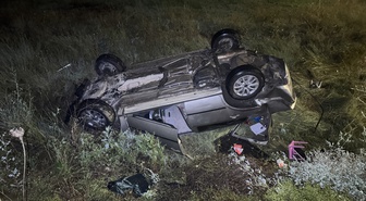 Oltu'da Otomobil Devrildi: 4 Yaralı