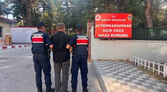 Afyonkarahisar'da Jandarmadan Aranan Şahıslara Yönelik Operasyon: 40 Kişi Yakalandı, 15'i Tutuklandı